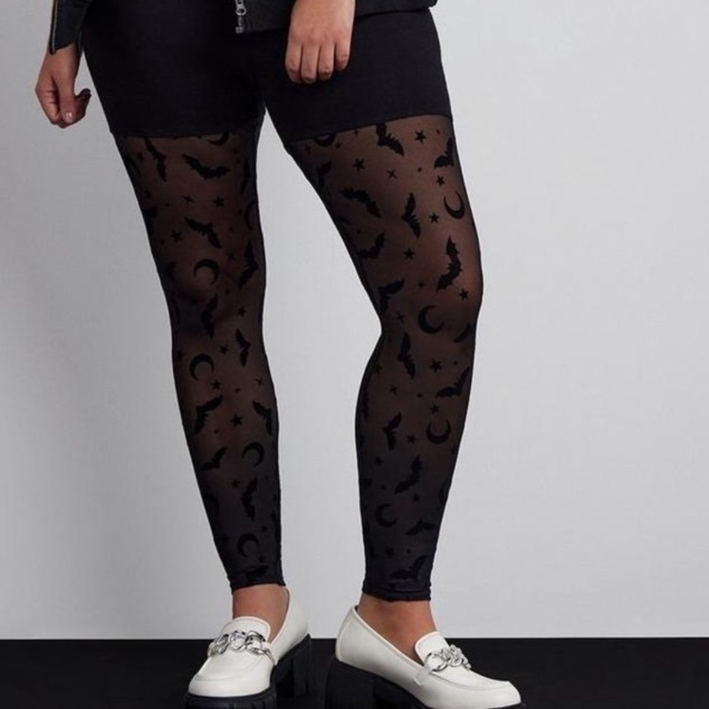 Torrid Flocked sheer mesh Halloween leggings bat moon star print